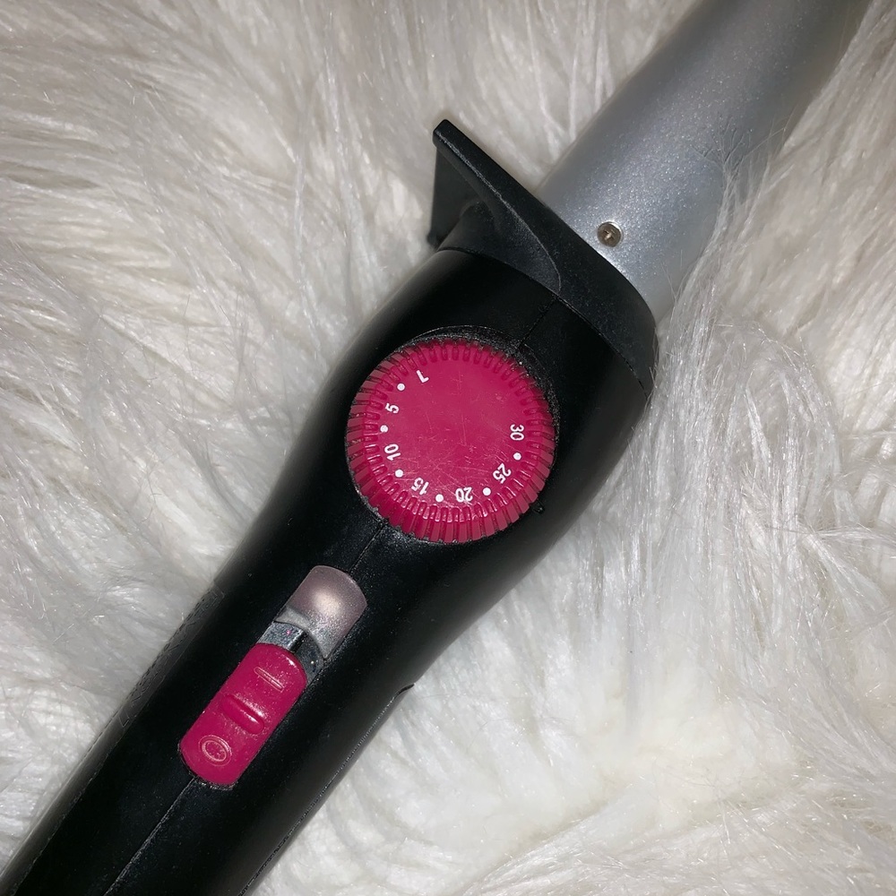 REMINGTON CURLING IRON - Picture 2 of 2